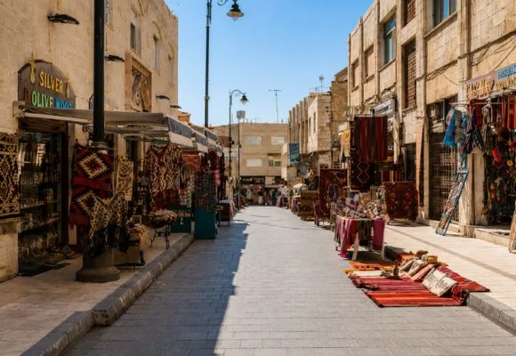 Tourist Street