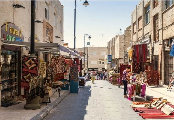Tourist Street