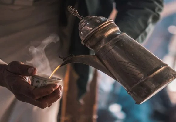 Making Arabic coffee